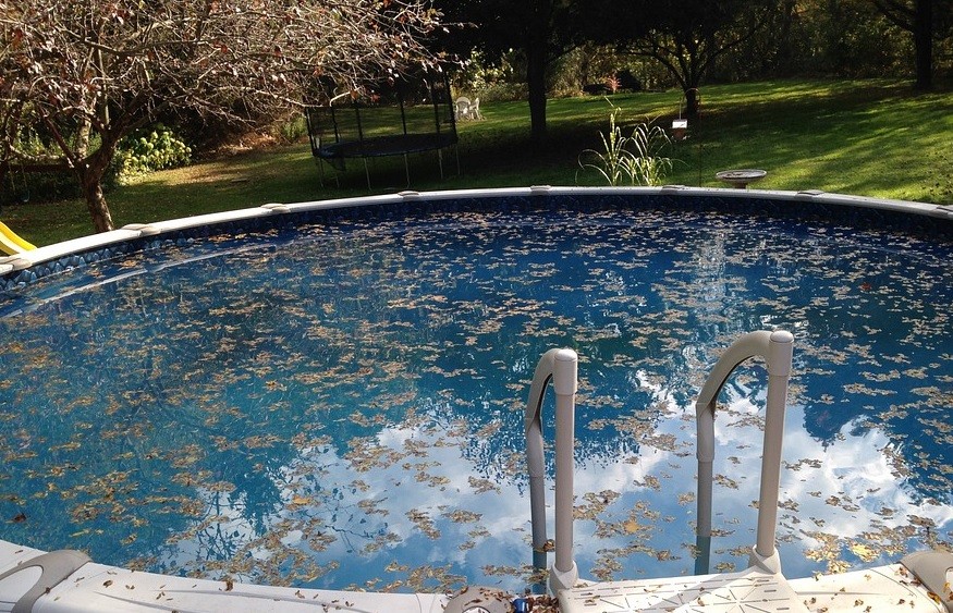 foto piscina en invierno