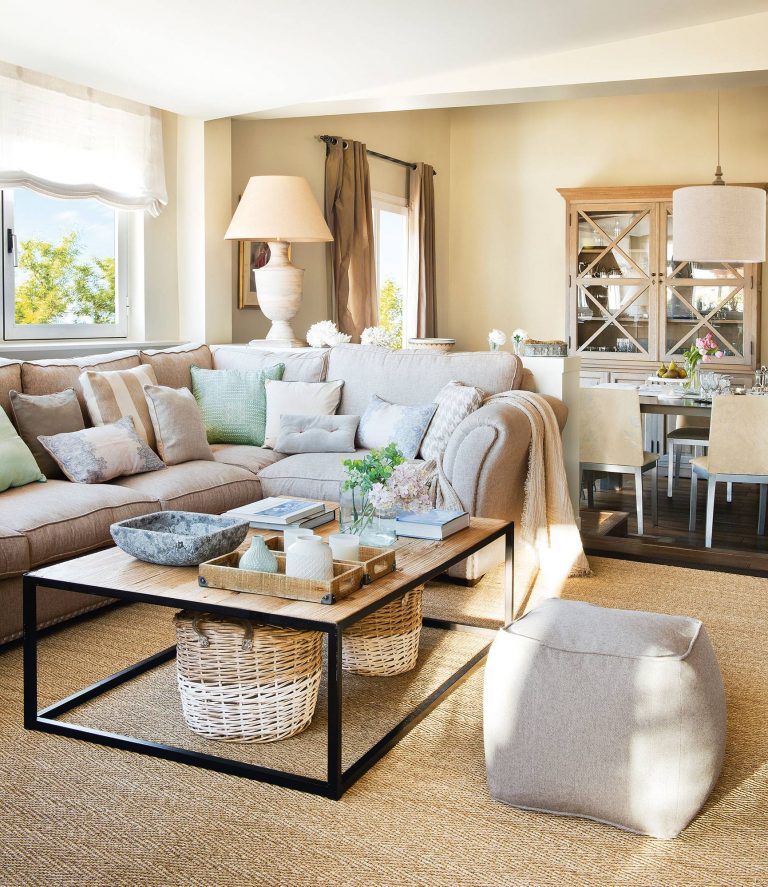 salon con sofa rinconero y vistas al comedor 322dd9ea 919defe3 1730x2000