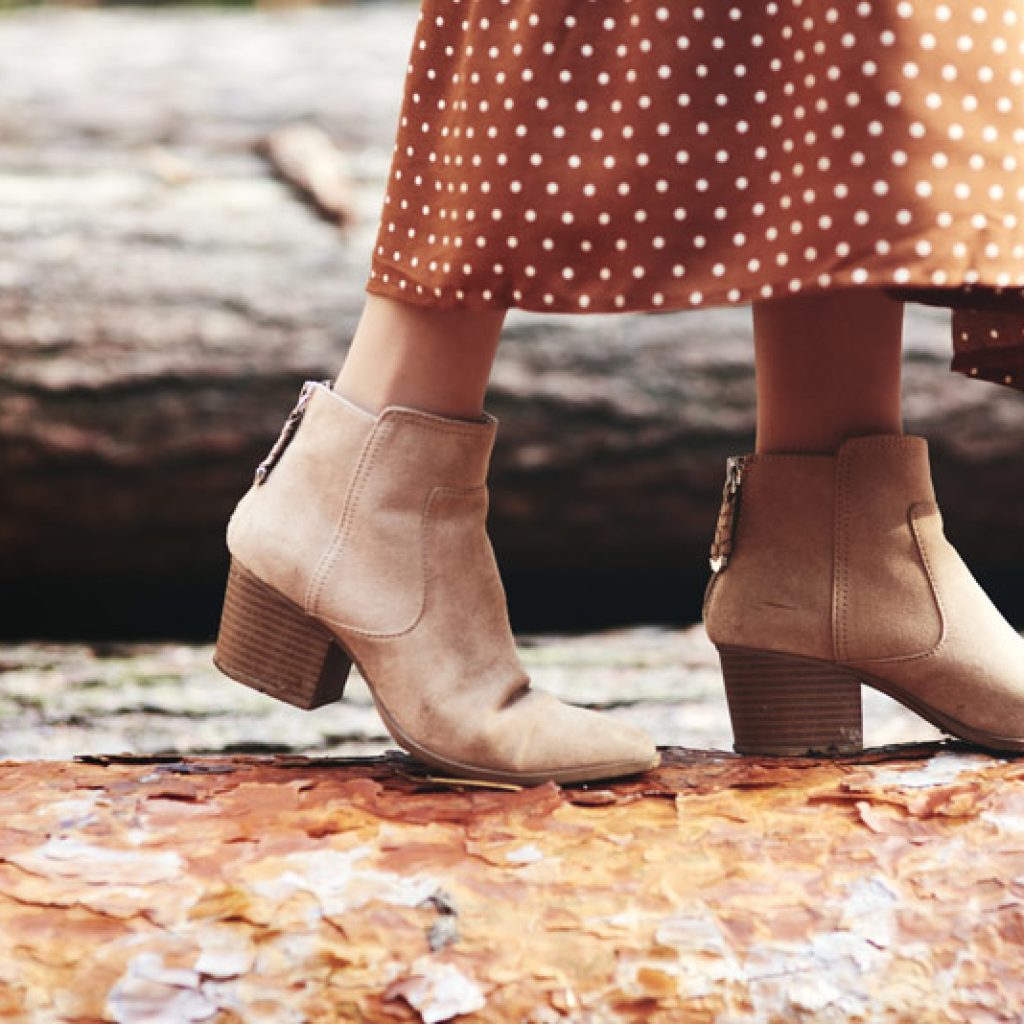 pasos para limpiar zapatos ante